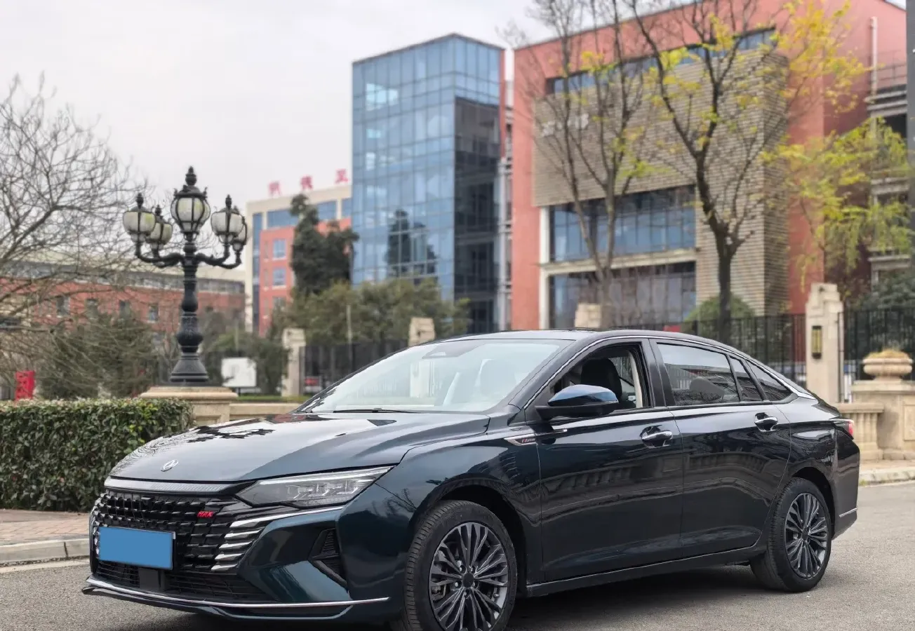 2023 DongFeng Aeolus YiXuan MAX 1.5T 190HP L4 7DCT,autocango,china used car exporter,china ev exporter,chinese used car exporter,chinese used ev exporter