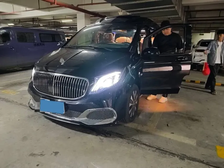 2023 Mercedes-Benz Vito 2.0T 211HP L4 9AT,autocango,china used car exporter,china ev exporter,chinese used car exporter,chinese used ev exporter