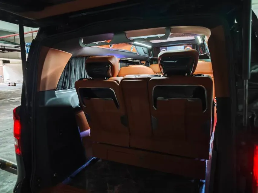 2023 Mercedes-Benz Vito 2.0T 211HP L4 9AT,autocango,china used car exporter,china ev exporter,chinese used car exporter,chinese used ev exporter