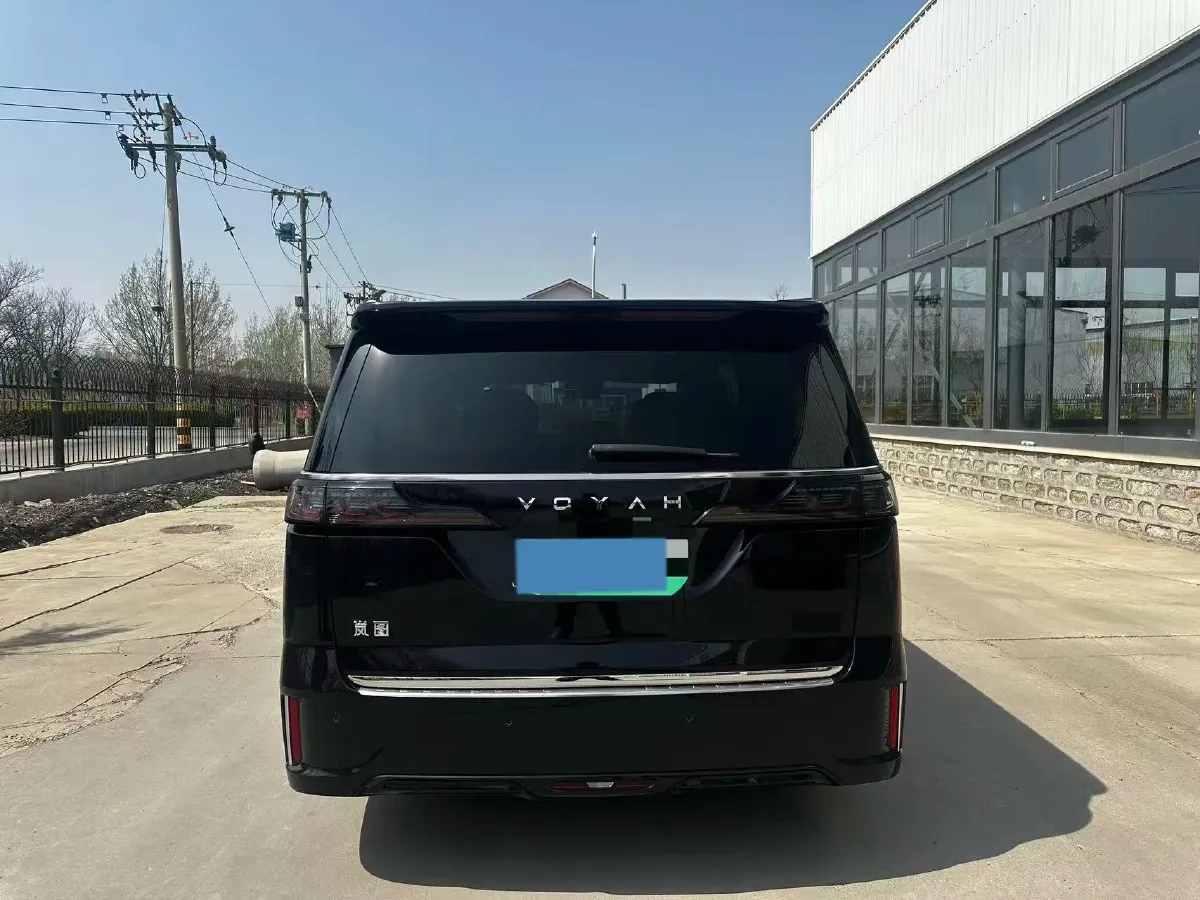 2022 Voyah Dream 1.5T 136HP L4 PHEV 25.57KWH,autocango,china used car exporter,china ev exporter,chinese used car exporter,chinese used ev exporter