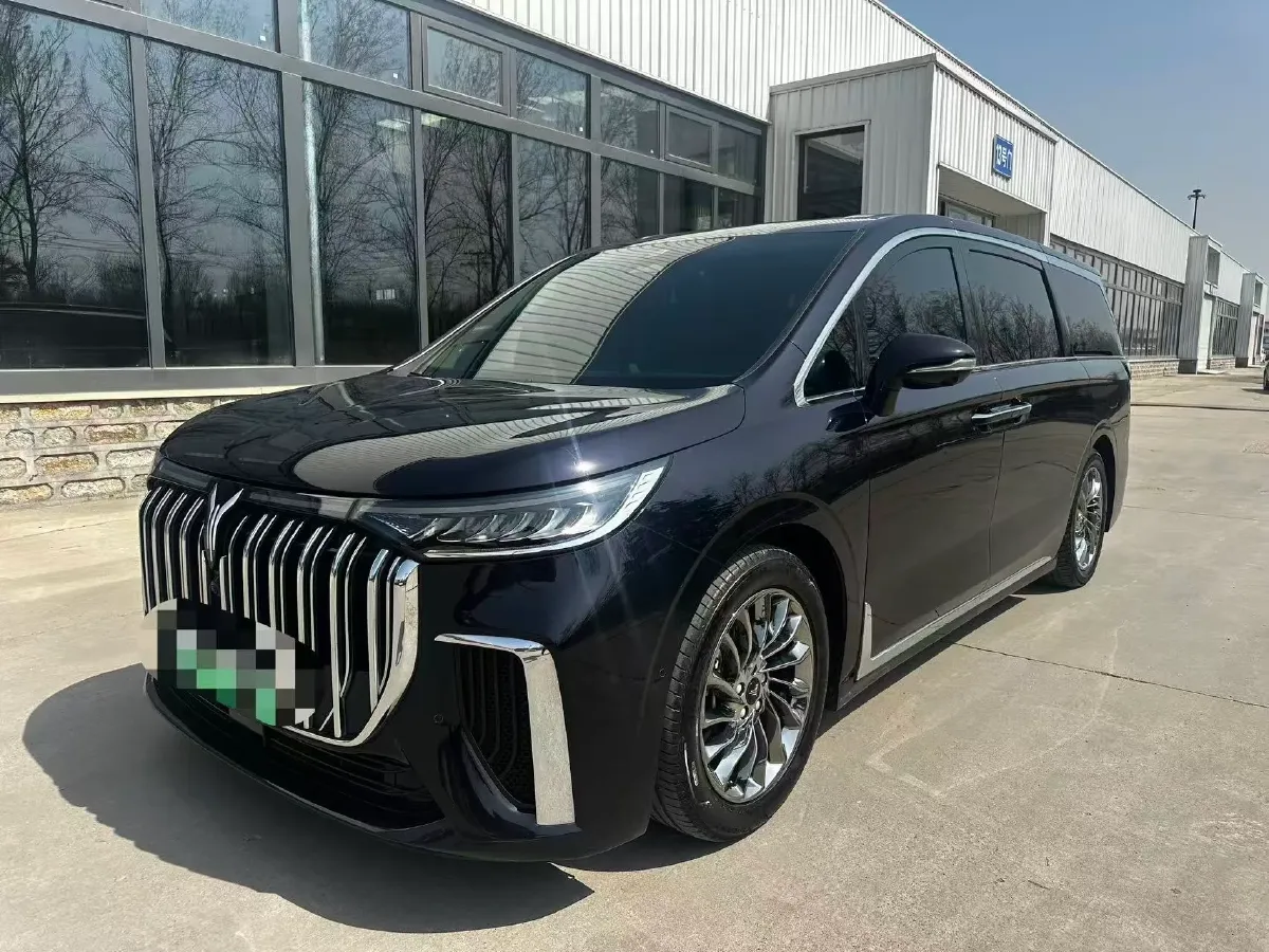 2022 Voyah Dream 1.5T 136HP L4 PHEV 25.57KWH,autocango,china used car exporter,china ev exporter,chinese used car exporter,chinese used ev exporter