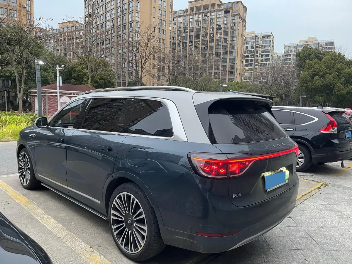 2024 AITO AITO M9 1.5T 152HP L4 REEV 42KWH,autocango,china used car exporter,china ev exporter,chinese used car exporter,chinese used ev exporter