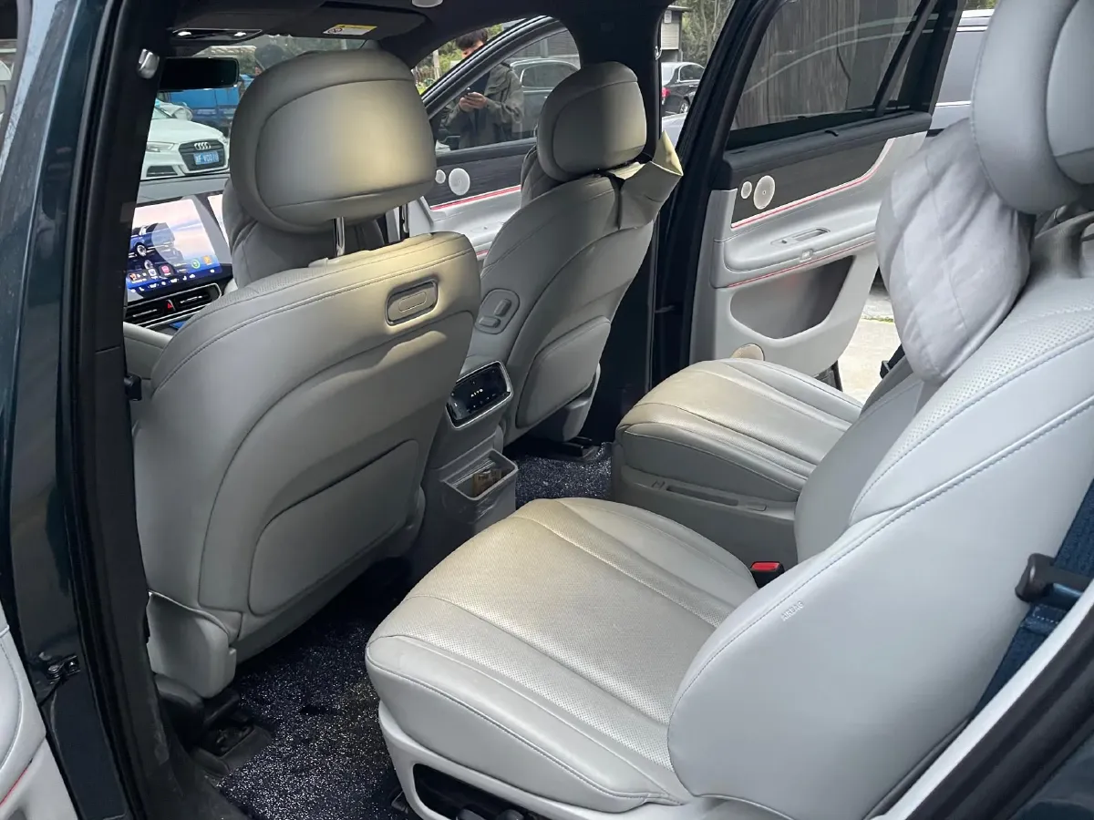 2024 AITO AITO M9 1.5T 152HP L4 REEV 42KWH,autocango,china used car exporter,china ev exporter,chinese used car exporter,chinese used ev exporter