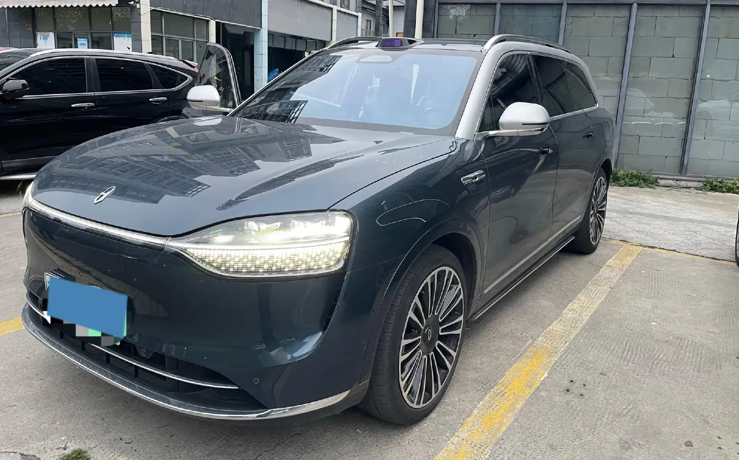 2024 AITO AITO M9 1.5T 152HP L4 REEV 42KWH,autocango,china used car exporter,china ev exporter,chinese used car exporter,chinese used ev exporter