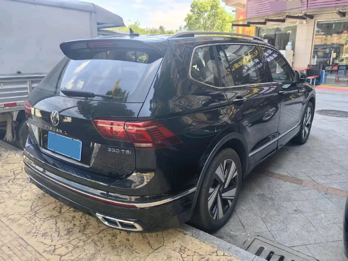 2023 Volkswagen Tiguan L 2.0T 186HP L4 7DCT,autocango,china used car exporter,china ev exporter,chinese used car exporter,chinese used ev exporter