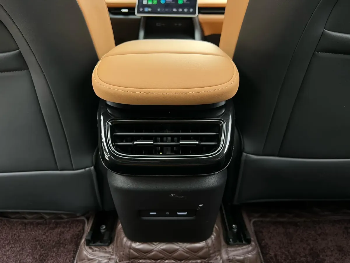 2024 Geely Galaxy L7 1.5T 163HP L4 3DHT PHEV 18.7KWH,autocango,china used car exporter,china ev exporter,chinese used car exporter,chinese used ev exporter