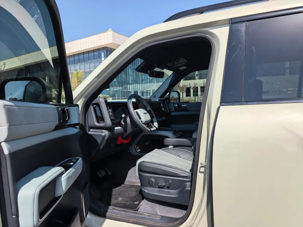 2023 FangChengBao Bao 5 1.5T 194HP L4 E-CVT PHEV 31.8KWH,autocango,china used car exporter,china ev exporter,chinese used car exporter,chinese used ev exporter