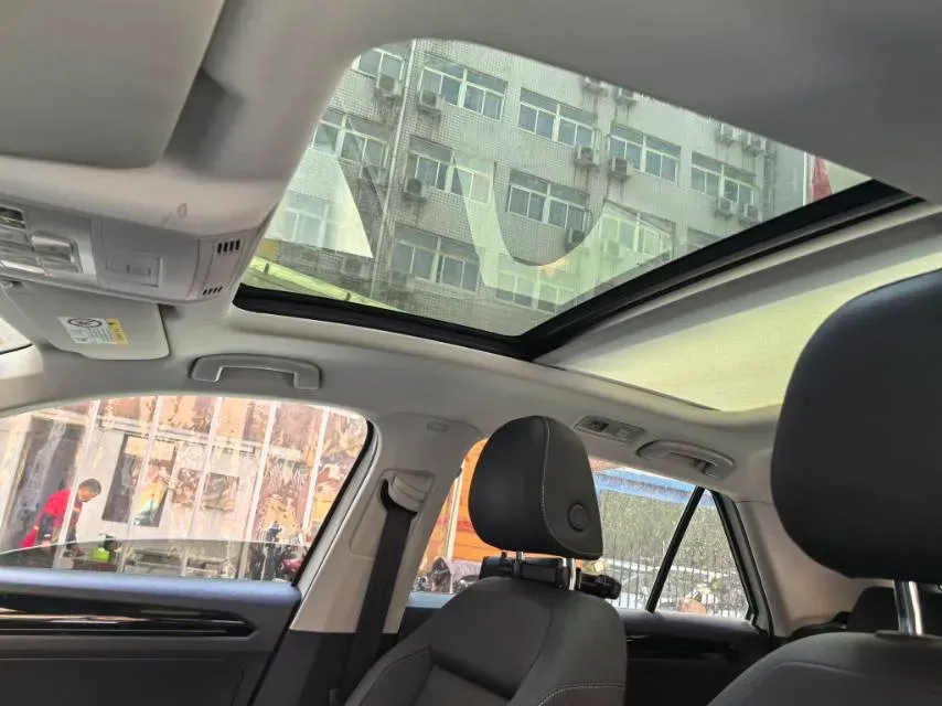 2021 Volkswagen T-Roc 1.4T 150HP L4 7DCT,autocango,china used car exporter,china ev exporter,chinese used car exporter,chinese used ev exporter