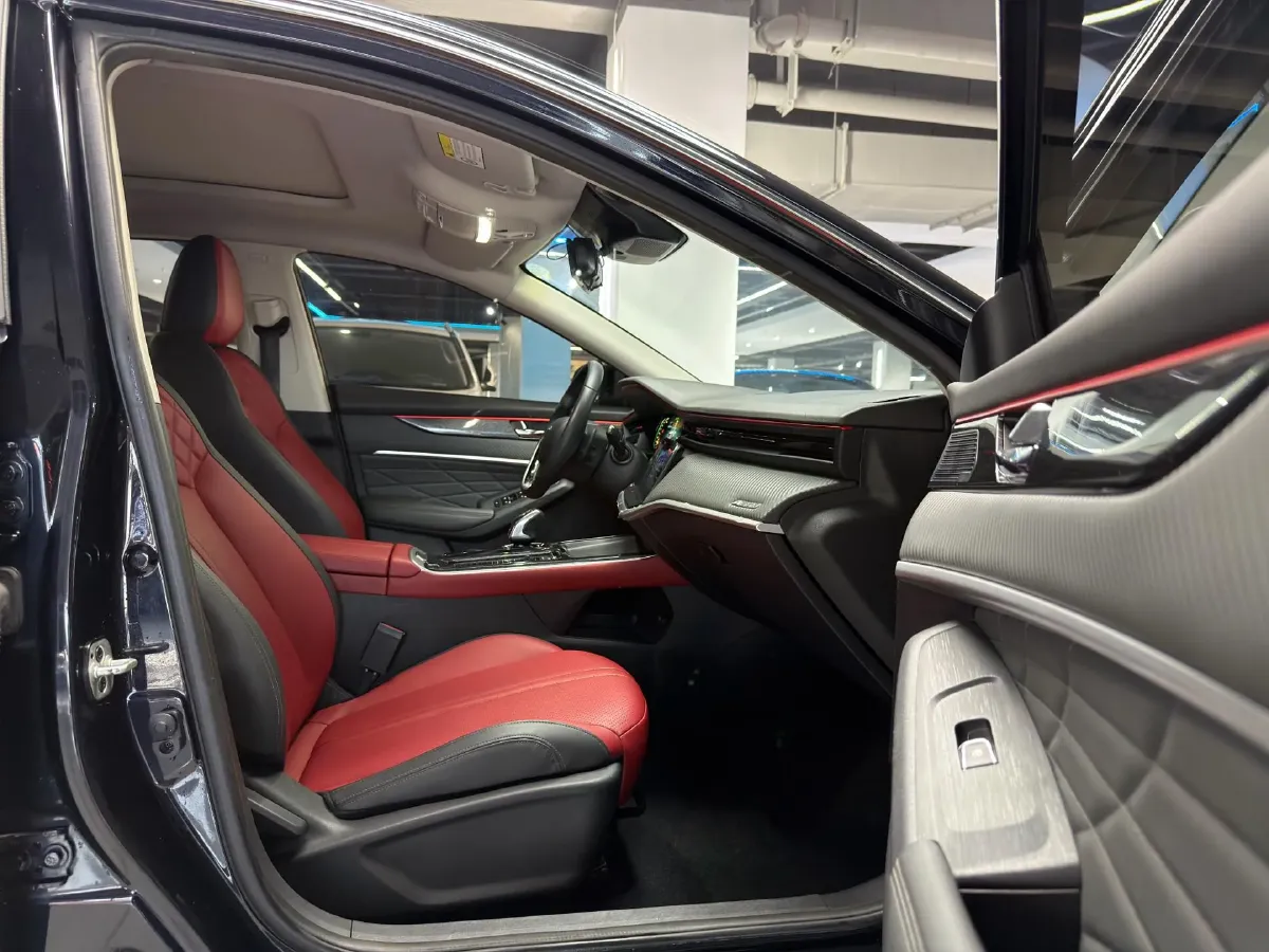 2021 DongFeng Aeolus YiXuan MAX 1.5T 190HP L4 7DCT,autocango,china used car exporter,china ev exporter,chinese used car exporter,chinese used ev exporter