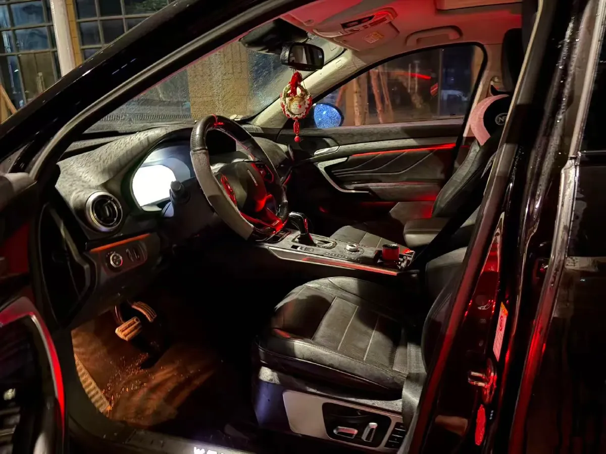 2017 WEY VV7 2.0T 234HP L4 7DCT,autocango,china used car exporter,china ev exporter,chinese used car exporter,chinese used ev exporter