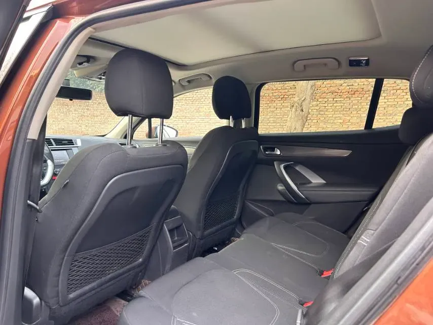 2016 DS 6 1.6T 167HP L4 6AT,autocango,china used car exporter,china ev exporter,chinese used car exporter,chinese used ev exporter