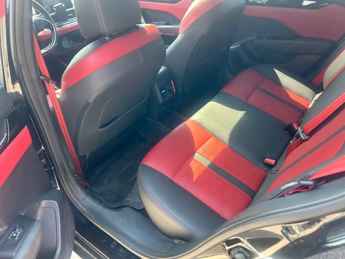 2021 DongFeng Aeolus YiXuan 1.5T 150HP L4 6DCT,autocango,china used car exporter,china ev exporter,chinese used car exporter,chinese used ev exporter