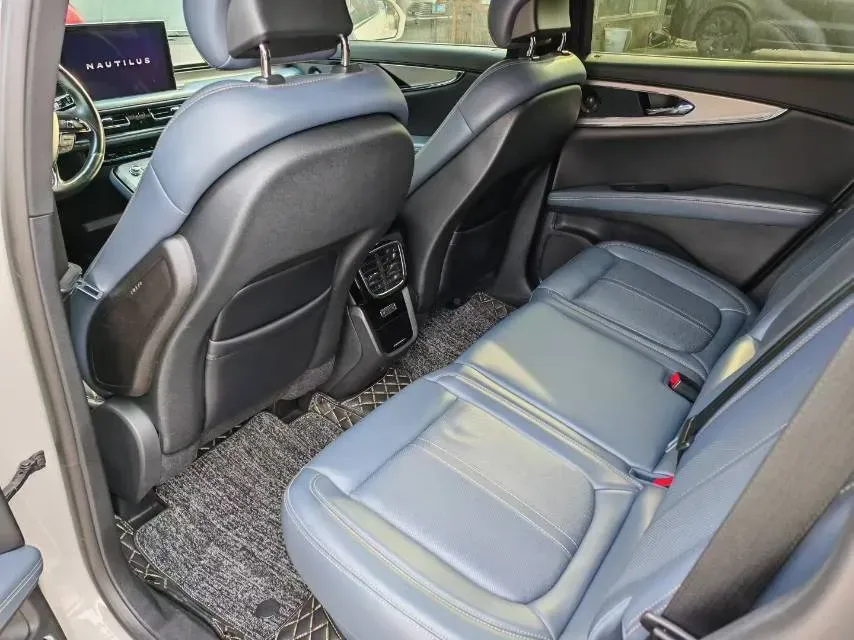 2021 Lincoln Nautilus 2.7T 322HP V6 8AT,autocango,china used car exporter,china ev exporter,chinese used car exporter,chinese used ev exporter