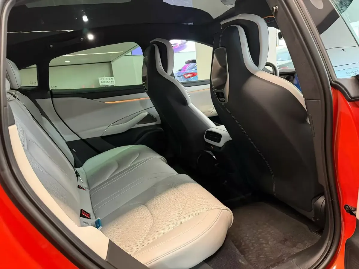 2024 MI SU7 BEV 101KWH,autocango,china used car exporter,china ev exporter,chinese used car exporter,chinese used ev exporter