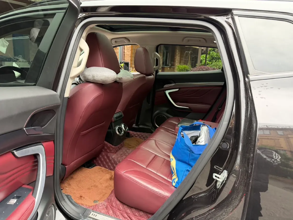 2017 WEY VV7 2.0T 234HP L4 7DCT,autocango,china used car exporter,china ev exporter,chinese used car exporter,chinese used ev exporter