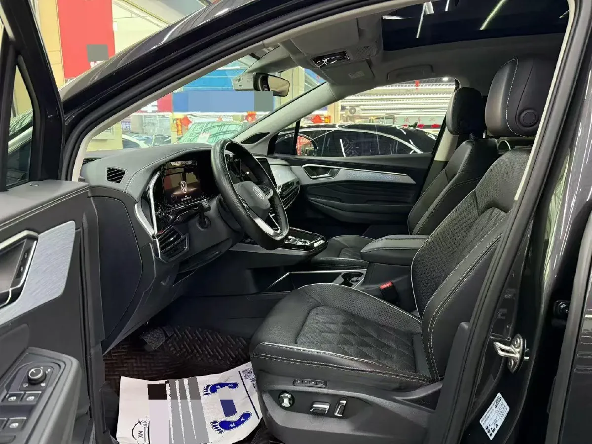 2023 Volkswagen Talagon 2.0T 220HP L4 7DCT,autocango,china used car exporter,china ev exporter,chinese used car exporter,chinese used ev exporter