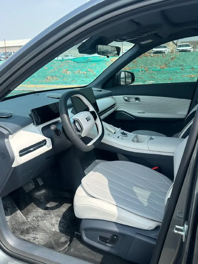 2025 LanDian E5 PLUS 1.5L 95HP L4 E-CVT PHEV 25KWH,autocango,china used car exporter,china ev exporter,chinese used car exporter,chinese used ev exporter