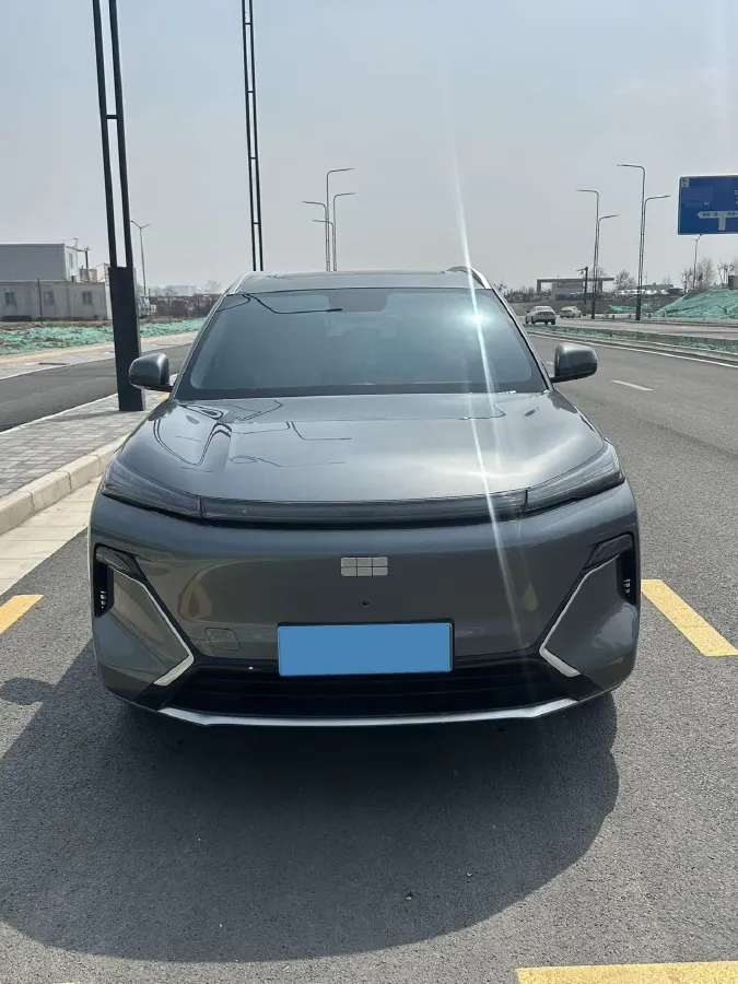2025 LanDian E5 PLUS 1.5L 95HP L4 E-CVT PHEV 25KWH,autocango,china used car exporter,china ev exporter,chinese used car exporter,chinese used ev exporter