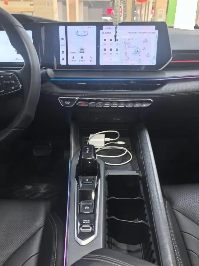 2022 Geely Binray 1.5T 181HP L4 7DCT,autocango,china used car exporter,china ev exporter,chinese used car exporter,chinese used ev exporter