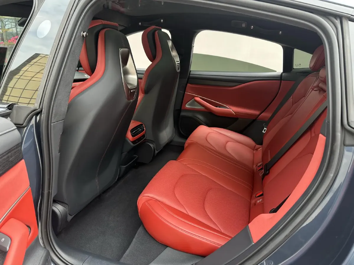 2024 MI SU7 BEV 101KWH,autocango,china used car exporter,china ev exporter,chinese used car exporter,chinese used ev exporter