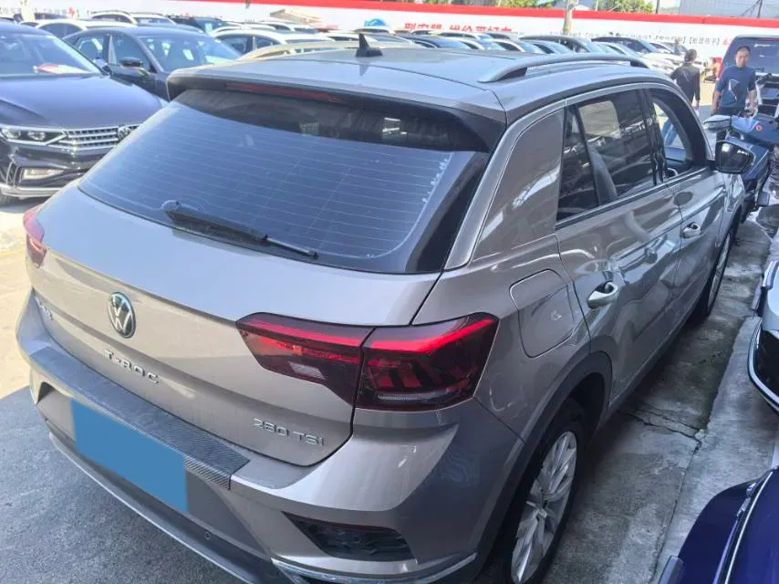 2022 Volkswagen T-Roc 1.4T 150HP L4 7DCT,autocango,china used car exporter,china ev exporter,chinese used car exporter,chinese used ev exporter