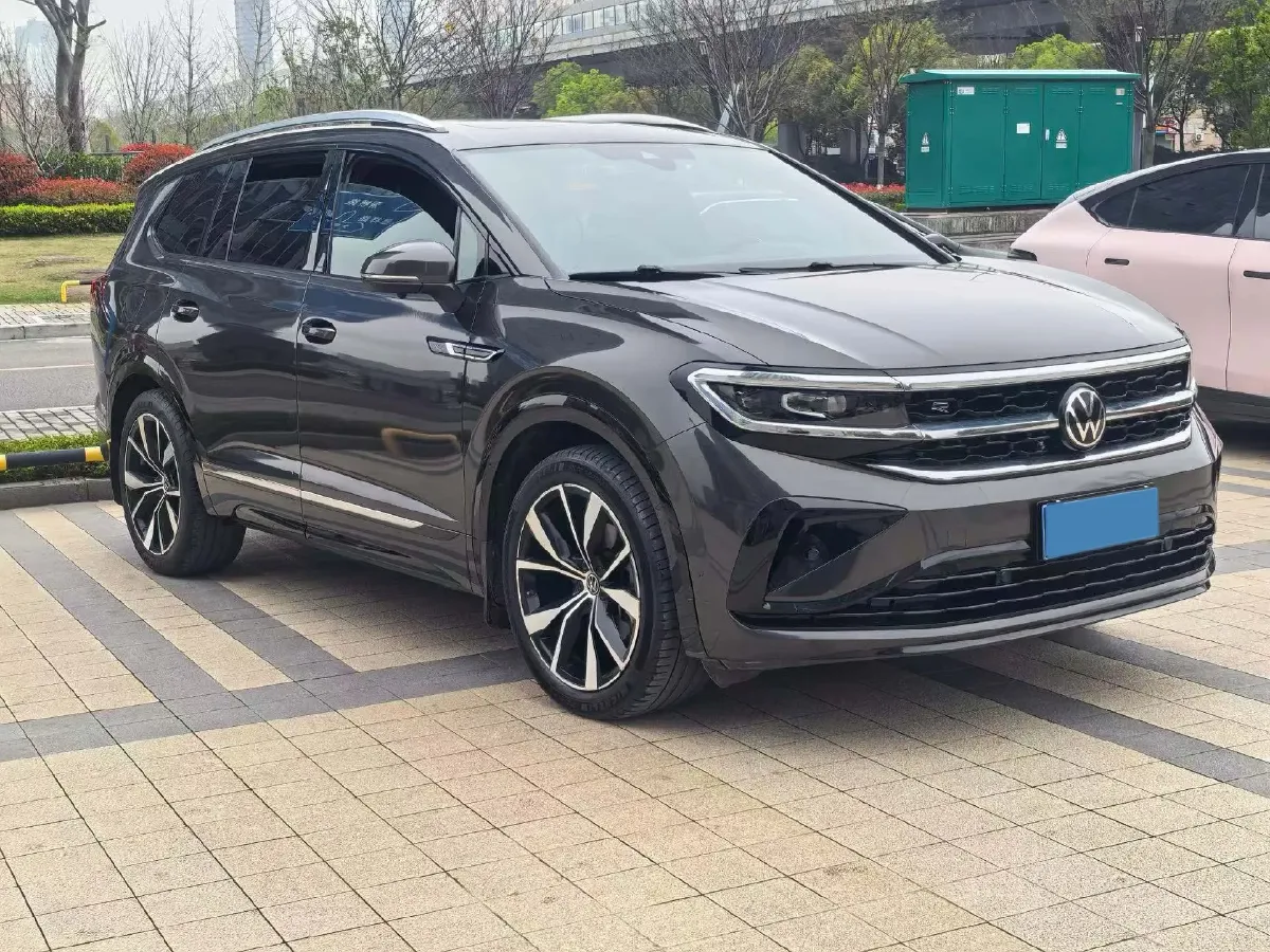 2021 Volkswagen Talagon 2.0T 220HP L4 7DCT,autocango,china used car exporter,china ev exporter,chinese used car exporter,chinese used ev exporter