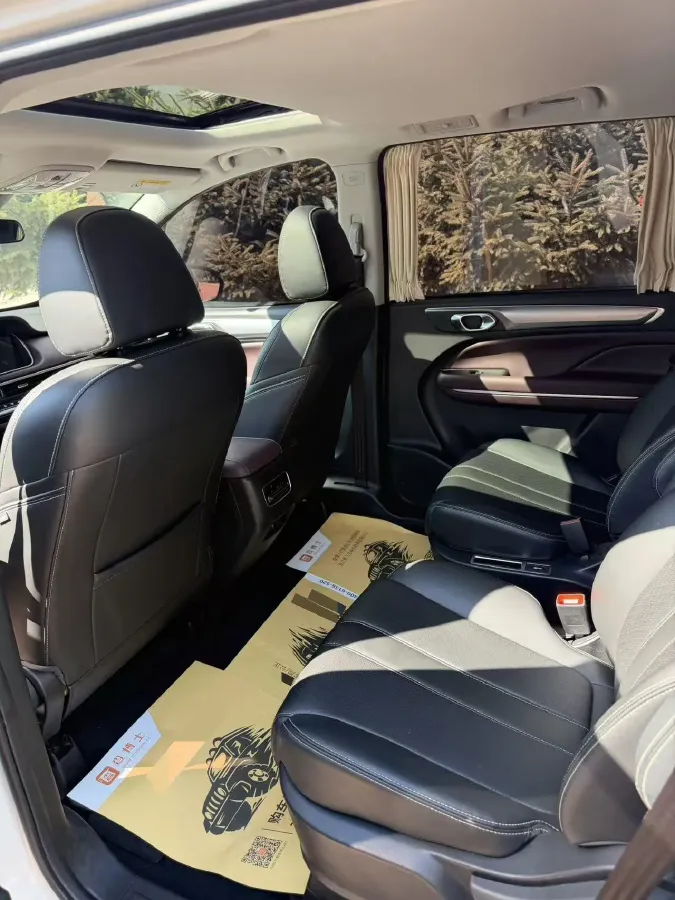 2021 GAC Trumpchi M6 1.5T 169HP L4 7DCT,autocango,china used car exporter,china ev exporter,chinese used car exporter,chinese used ev exporter