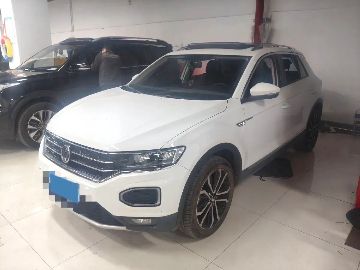 2021 Volkswagen T-Roc 1.4T 150HP L4 7DCT,autocango,china used car exporter,china ev exporter,chinese used car exporter,chinese used ev exporter