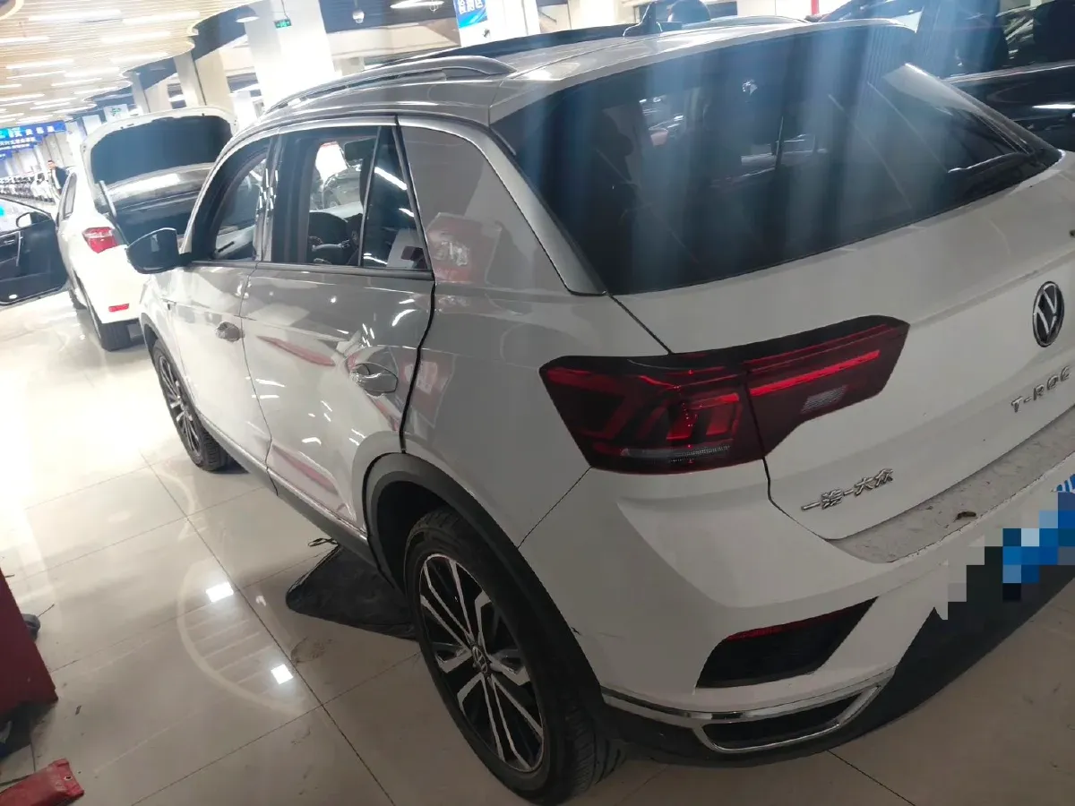 2021 Volkswagen T-Roc 1.4T 150HP L4 7DCT,autocango,china used car exporter,china ev exporter,chinese used car exporter,chinese used ev exporter
