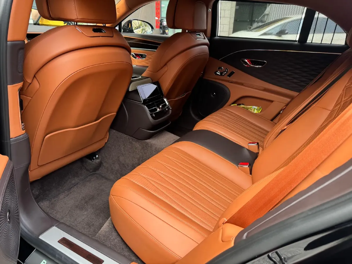 2022 Bentley Flying Spur 4.0T 550HP V8 8DCT,autocango,china used car exporter,china ev exporter,chinese used car exporter,chinese used ev exporter