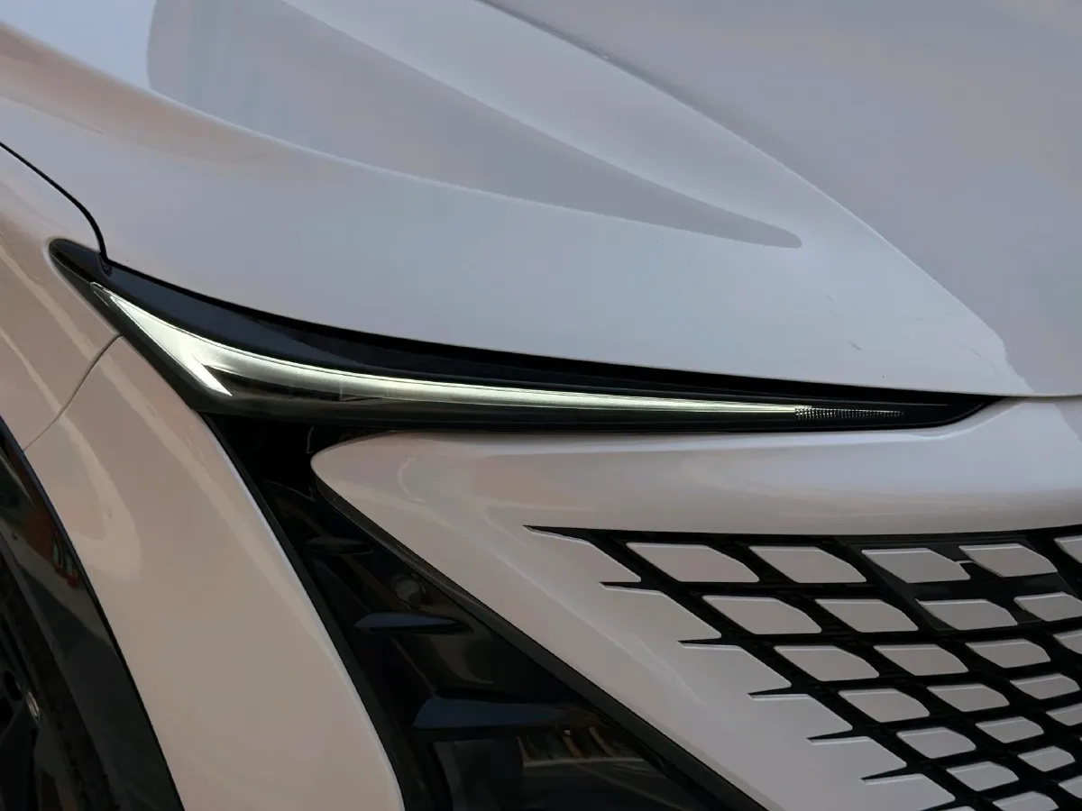 2022 ChangAn UNI-T 1.5T 188HP L4 7DCT,autocango,china used car exporter,china ev exporter,chinese used car exporter,chinese used ev exporter