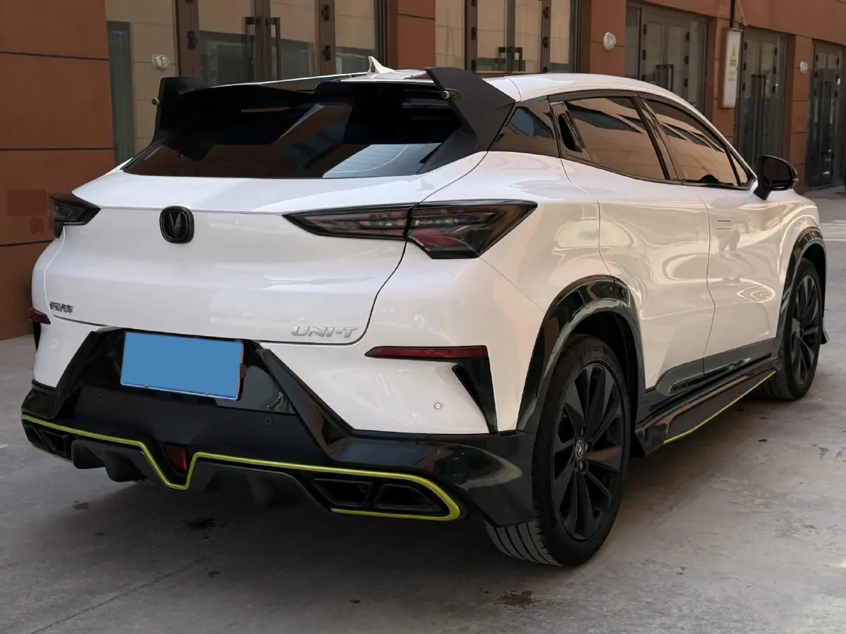 2022 ChangAn UNI-T 1.5T 188HP L4 7DCT,autocango,china used car exporter,china ev exporter,chinese used car exporter,chinese used ev exporter