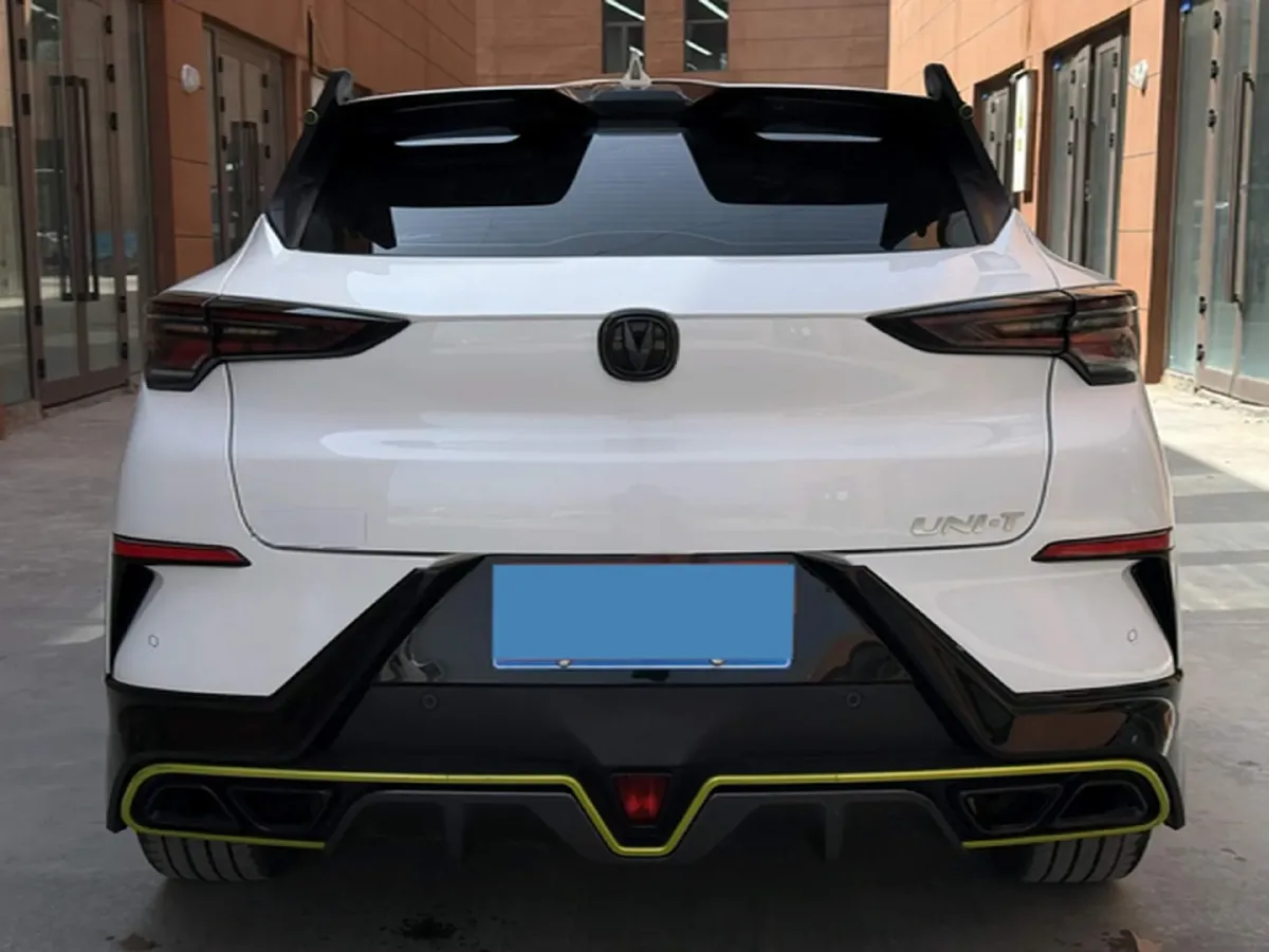 2022 ChangAn UNI-T 1.5T 188HP L4 7DCT,autocango,china used car exporter,china ev exporter,chinese used car exporter,chinese used ev exporter