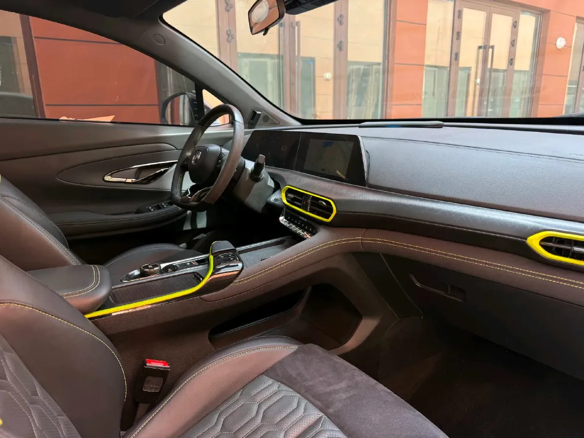 2022 ChangAn UNI-T 1.5T 188HP L4 7DCT,autocango,china used car exporter,china ev exporter,chinese used car exporter,chinese used ev exporter