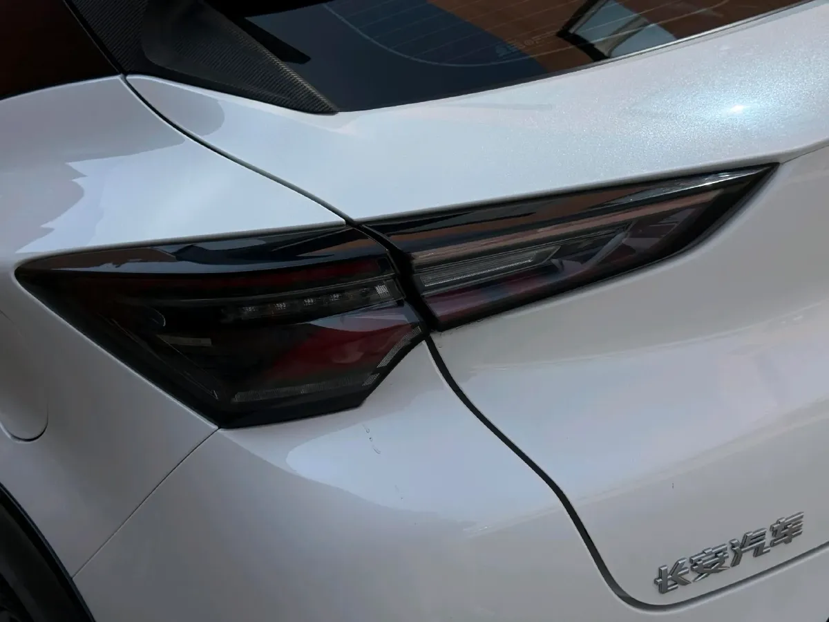 2022 ChangAn UNI-T 1.5T 188HP L4 7DCT,autocango,china used car exporter,china ev exporter,chinese used car exporter,chinese used ev exporter