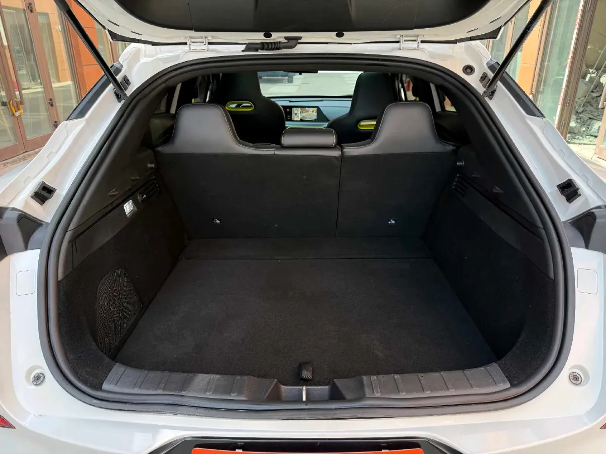 2022 ChangAn UNI-T 1.5T 188HP L4 7DCT,autocango,china used car exporter,china ev exporter,chinese used car exporter,chinese used ev exporter