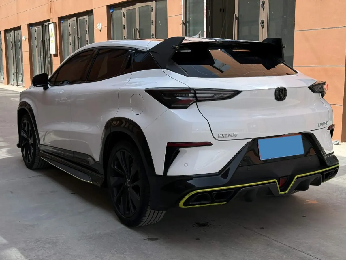 2022 ChangAn UNI-T 1.5T 188HP L4 7DCT,autocango,china used car exporter,china ev exporter,chinese used car exporter,chinese used ev exporter