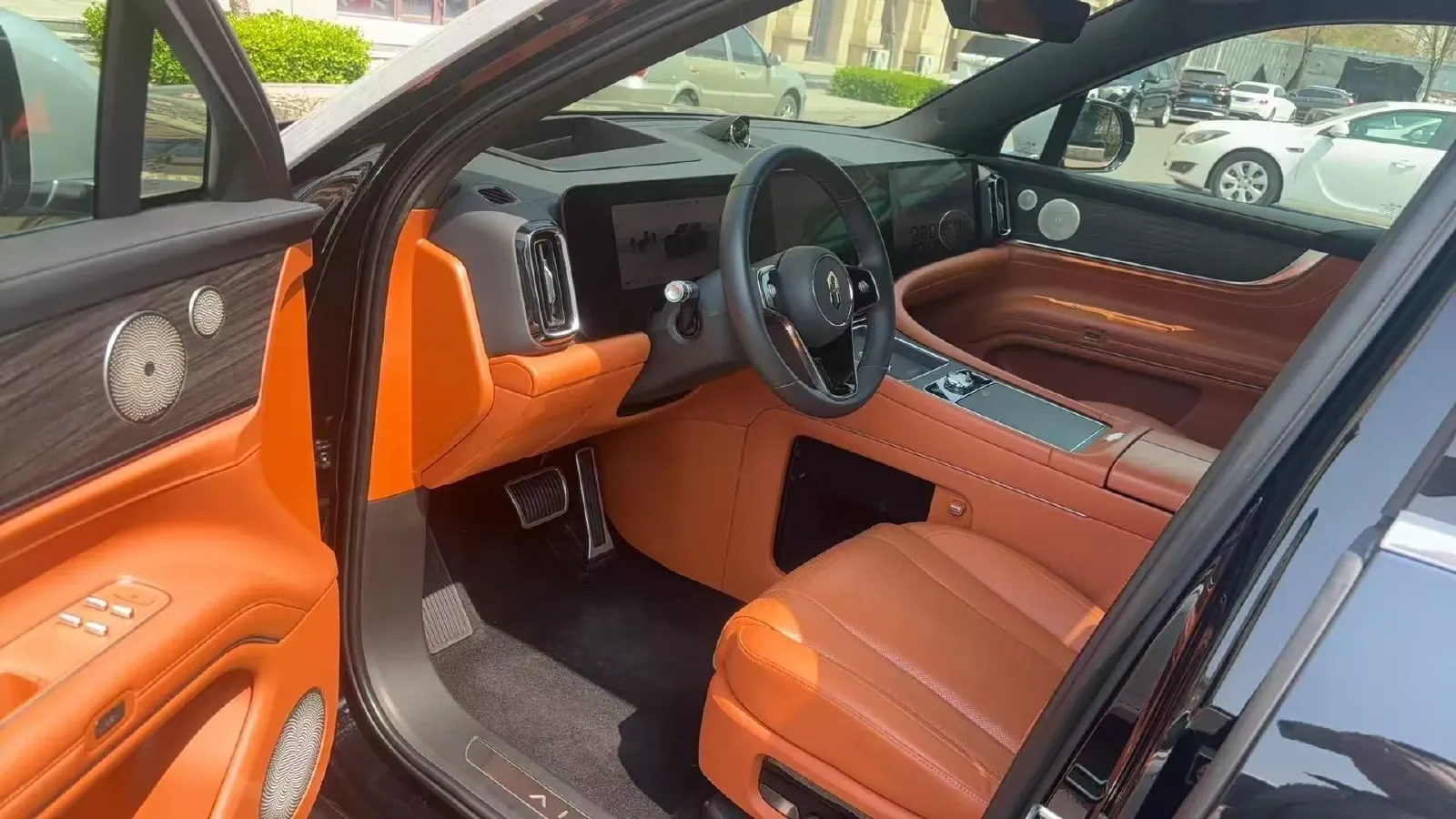 2024 AITO AITO M9 1.5T 152HP L4 REEV 42KWH,autocango,china used car exporter,china ev exporter,chinese used car exporter,chinese used ev exporter