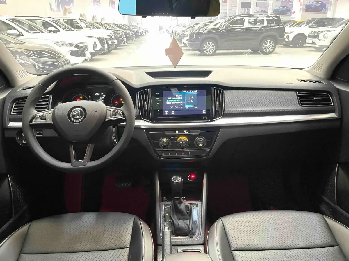 2021 Skoda Kamiq 1.5L 112HP L4 6AT,autocango,china used car exporter,china ev exporter,chinese used car exporter,chinese used ev exporter