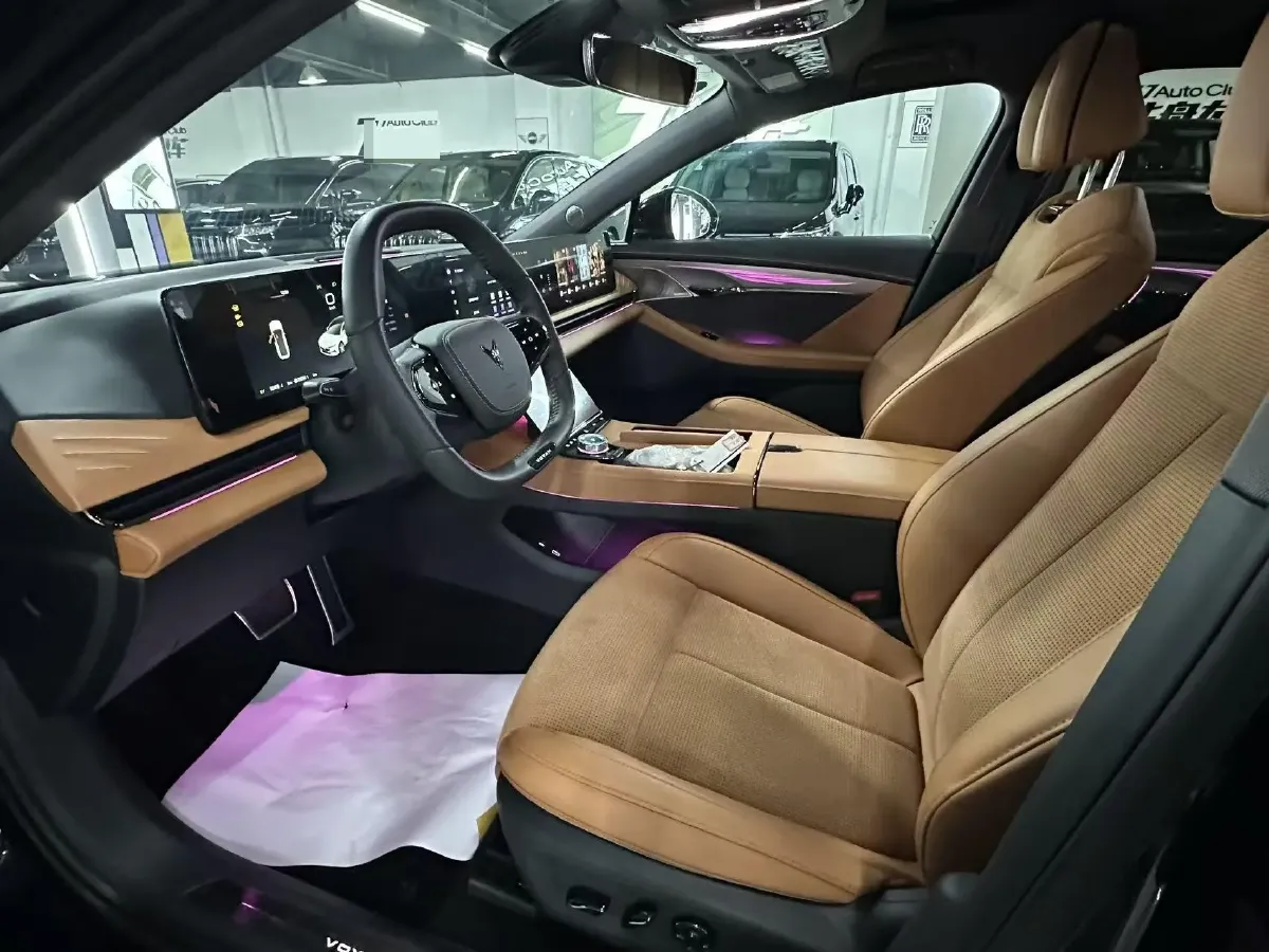 2024 Voyah ZhuiGuang 1.5T 136HP L4 PHEV 43KWH,autocango,china used car exporter,china ev exporter,chinese used car exporter,chinese used ev exporter