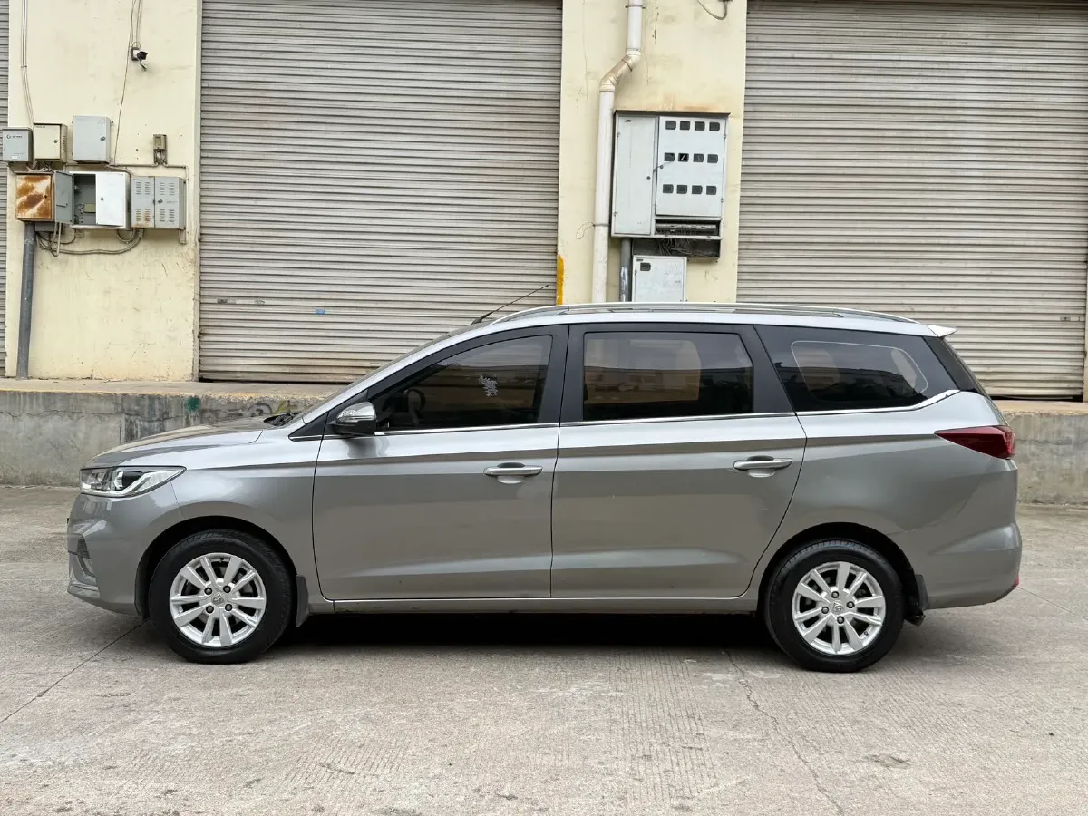 2019 BaoJun 360 1.5L 105HP L4 CVT,autocango,china used car exporter,china ev exporter,chinese used car exporter,chinese used ev exporter