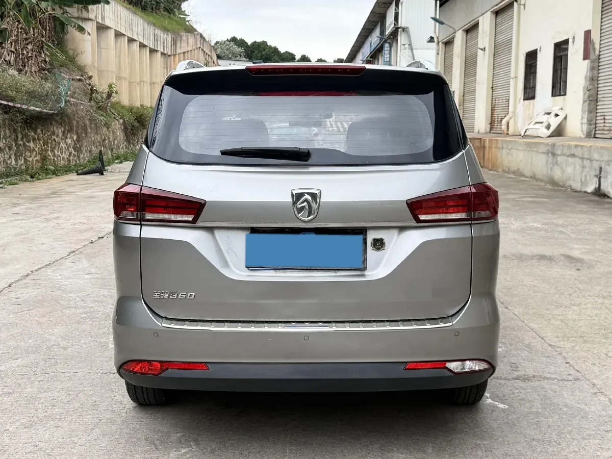 2019 BaoJun 360 1.5L 105HP L4 CVT,autocango,china used car exporter,china ev exporter,chinese used car exporter,chinese used ev exporter