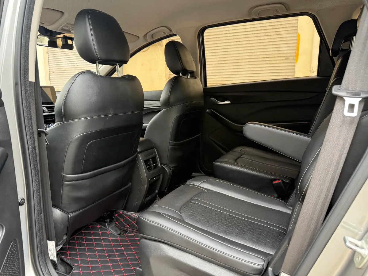 2019 BaoJun 360 1.5L 105HP L4 CVT,autocango,china used car exporter,china ev exporter,chinese used car exporter,chinese used ev exporter