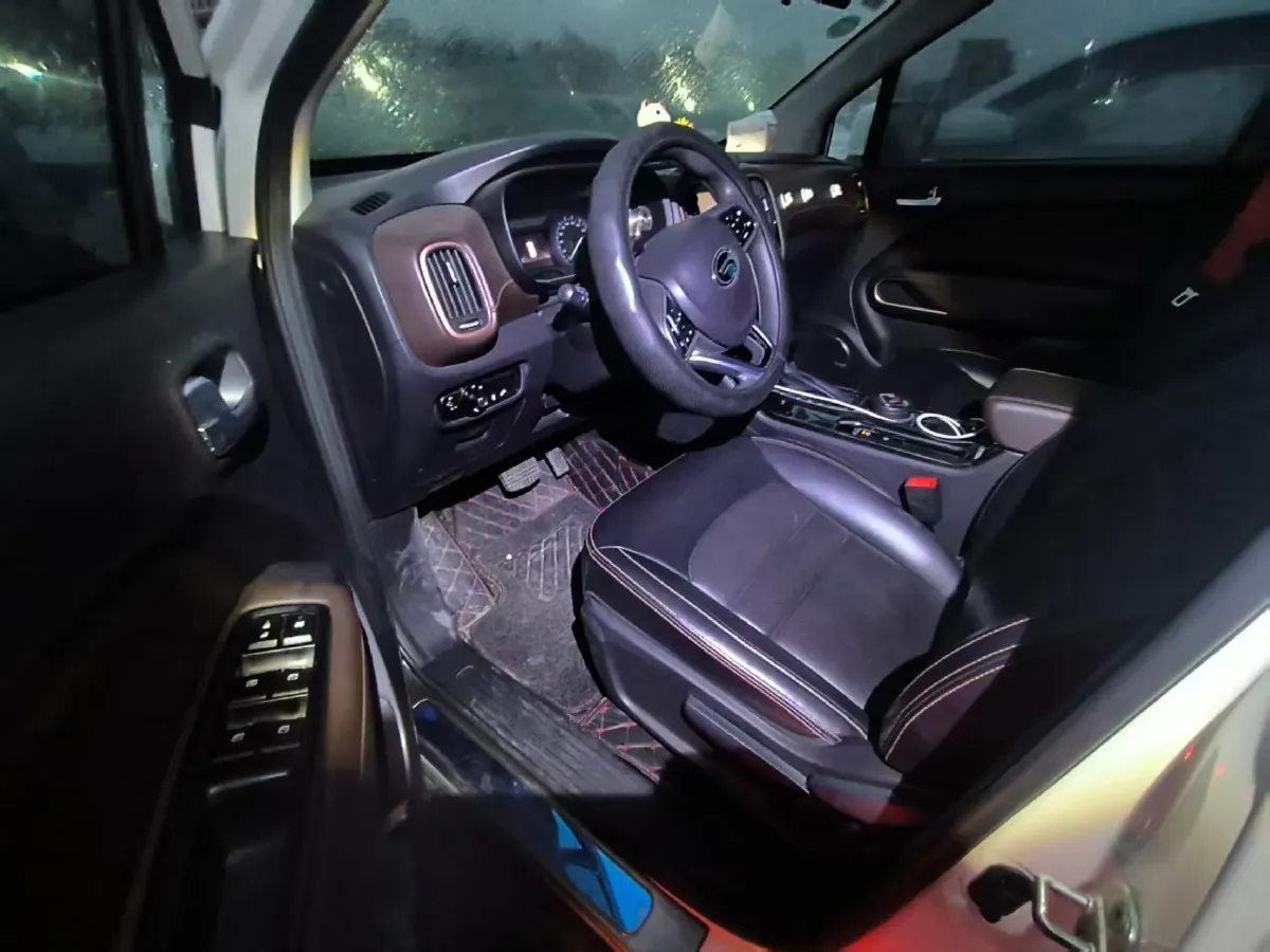 2017 GAC Trumpchi GS3 1.3T 137HP L4 6AT,autocango,china used car exporter,china ev exporter,chinese used car exporter,chinese used ev exporter