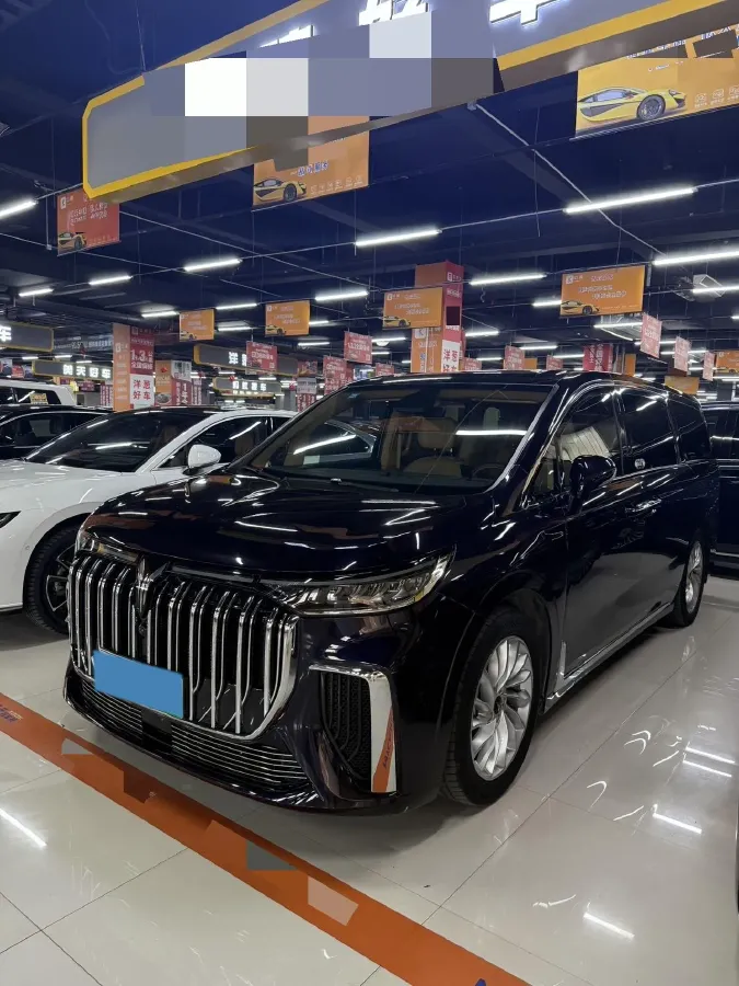 2022 Voyah Dream 1.5T 136HP L4 PHEV 25.57KWH,autocango,china used car exporter,china ev exporter,chinese used car exporter,chinese used ev exporter