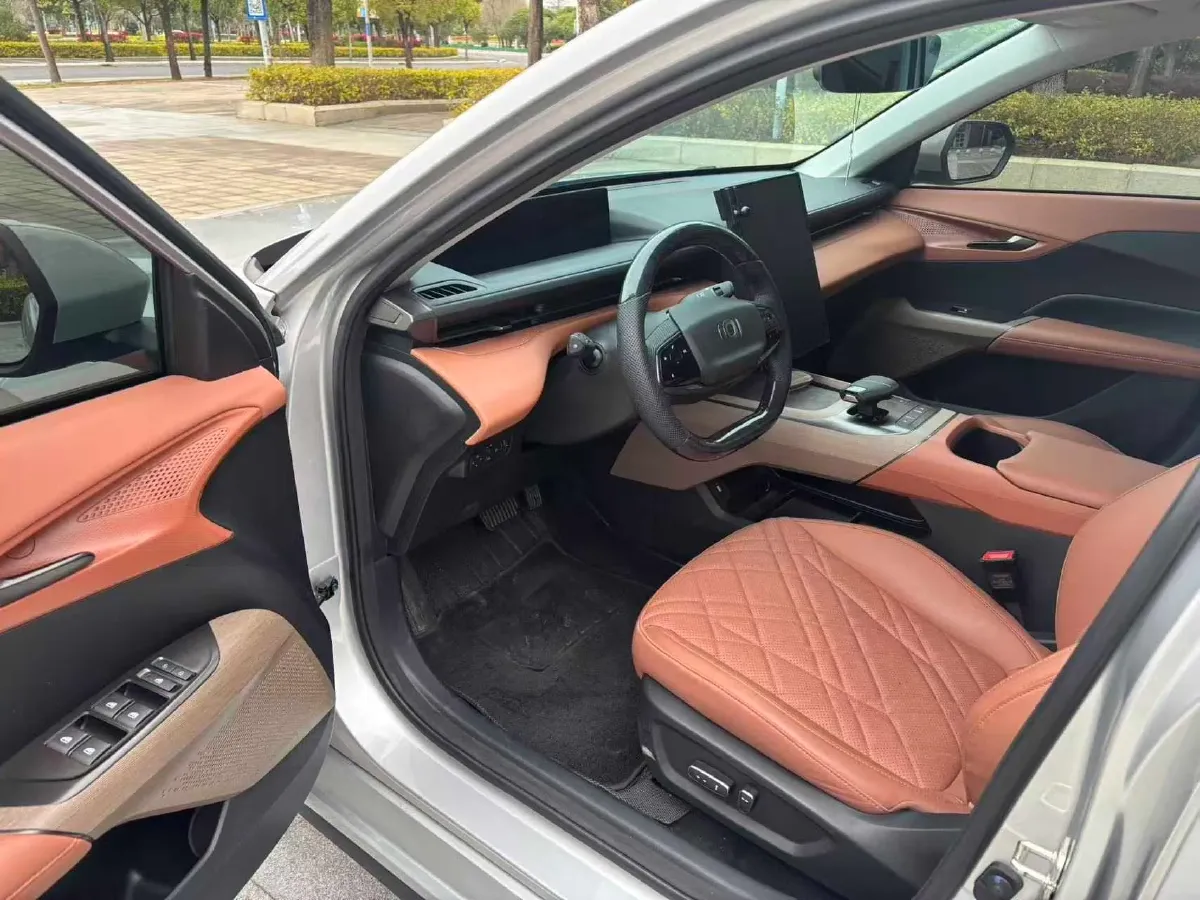 2024 ChangAn QiYuan A05 1.5L 110HP L4 E-CVT PHEV 9.07KWH,autocango,china used car exporter,china ev exporter,chinese used car exporter,chinese used ev exporter