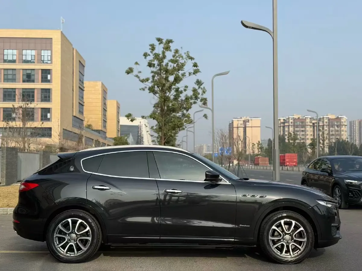 2019 Maserati Levante 3.0T 350HP V6 8AT,autocango,china used car exporter,china ev exporter,chinese used car exporter,chinese used ev exporter