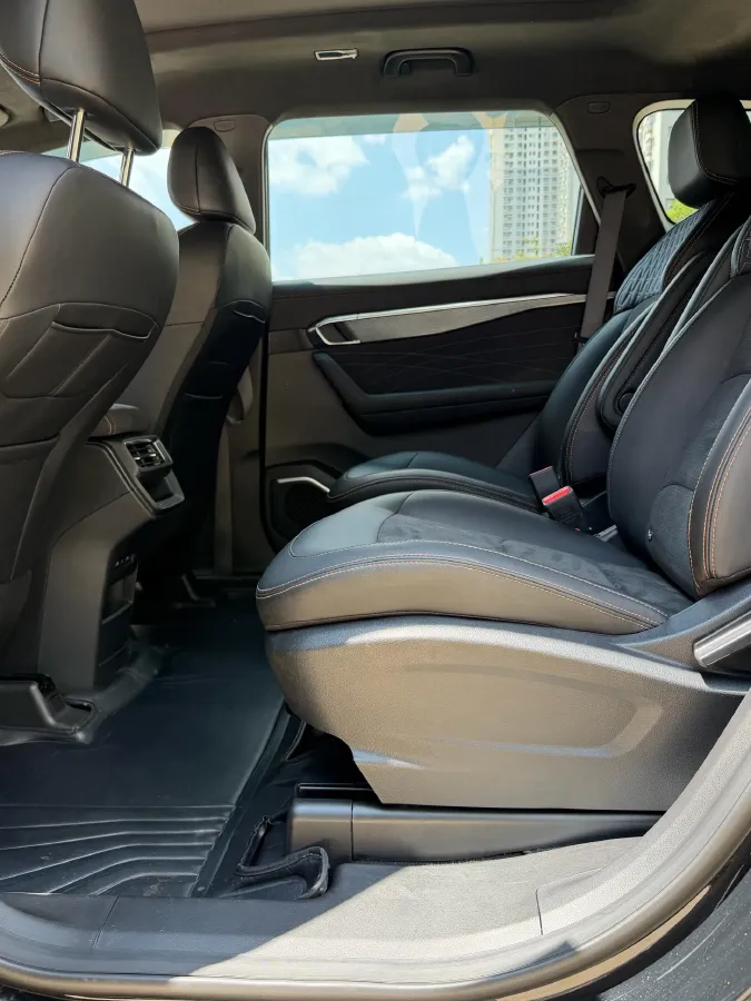 2025 Geely Okavango L 2.0T 218HP L4 7DCT,autocango,china used car exporter,china ev exporter,chinese used car exporter,chinese used ev exporter