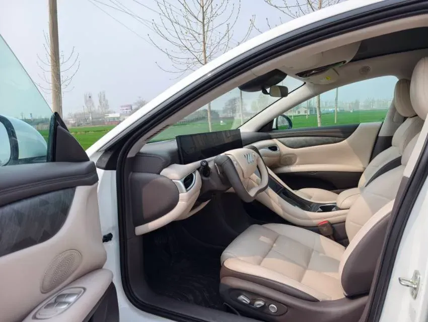 2024 IM L6 BEV 75KWH,autocango,china used car exporter,china ev exporter,chinese used car exporter,chinese used ev exporter