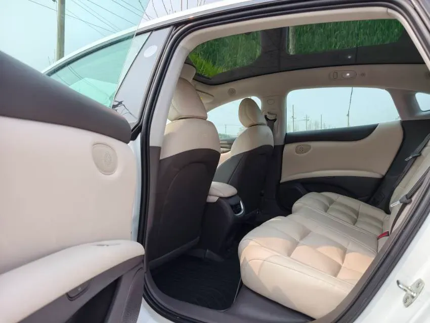 2024 IM L6 BEV 75KWH,autocango,china used car exporter,china ev exporter,chinese used car exporter,chinese used ev exporter